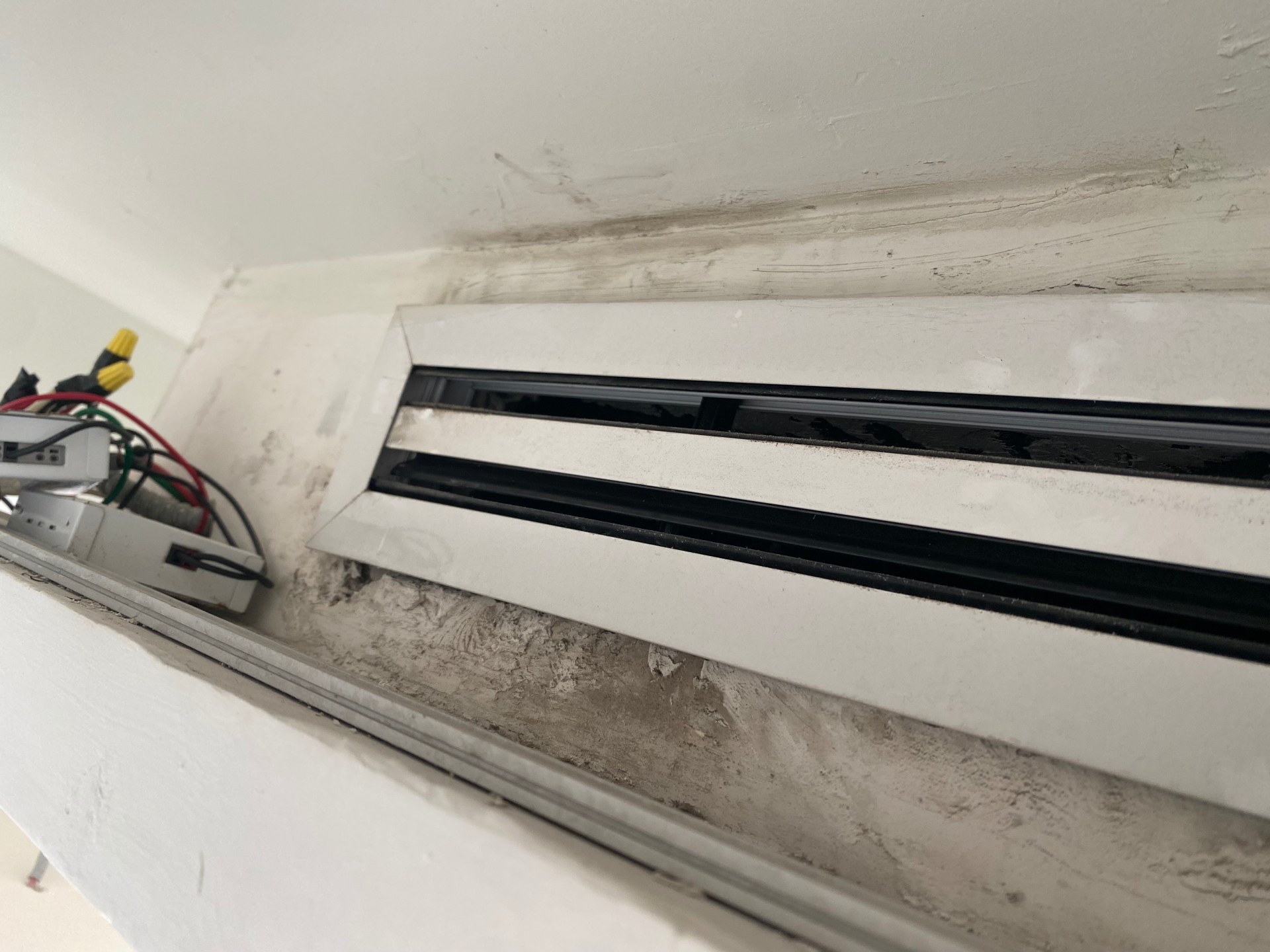 HVAC Duct Cleaning vs Mold Remediation: What's the Difference? — DIY vs Professional
